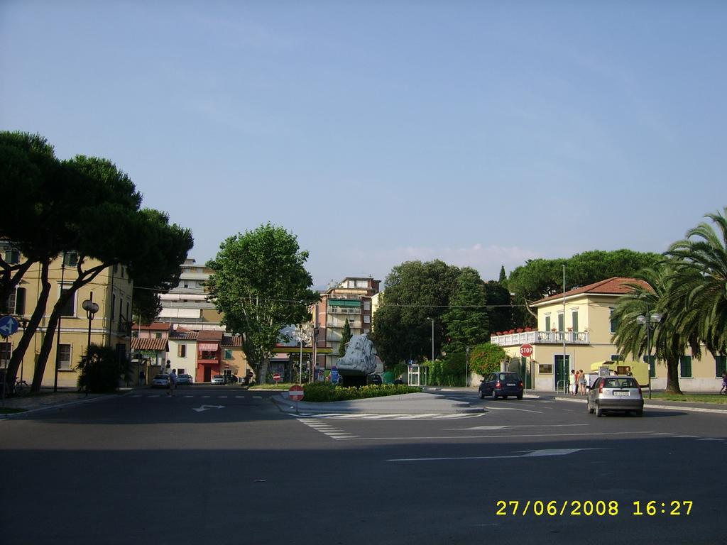 Appartamento Marina Marina Di Carrara Exterior foto